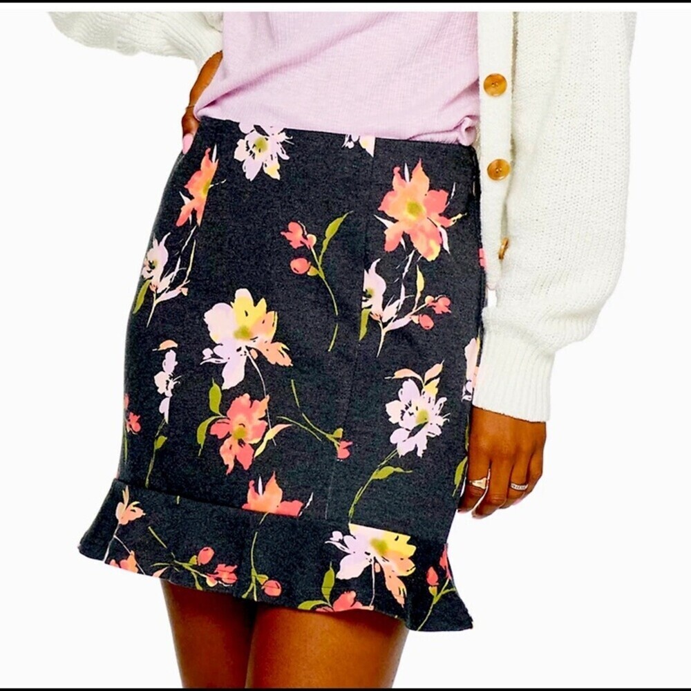Juniors' SO Skirt Simple Ruffle Flounce Skirt Black Floral-NEW! Form fitting